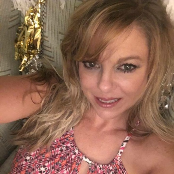 Meet your Posher, Paula - Picture 1 of 1